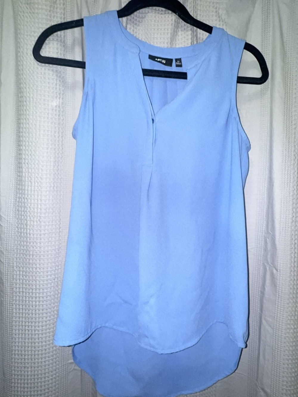 Apt. 9 Sky Blue Sleeveless Split-Neck Hi-Lo Tank
